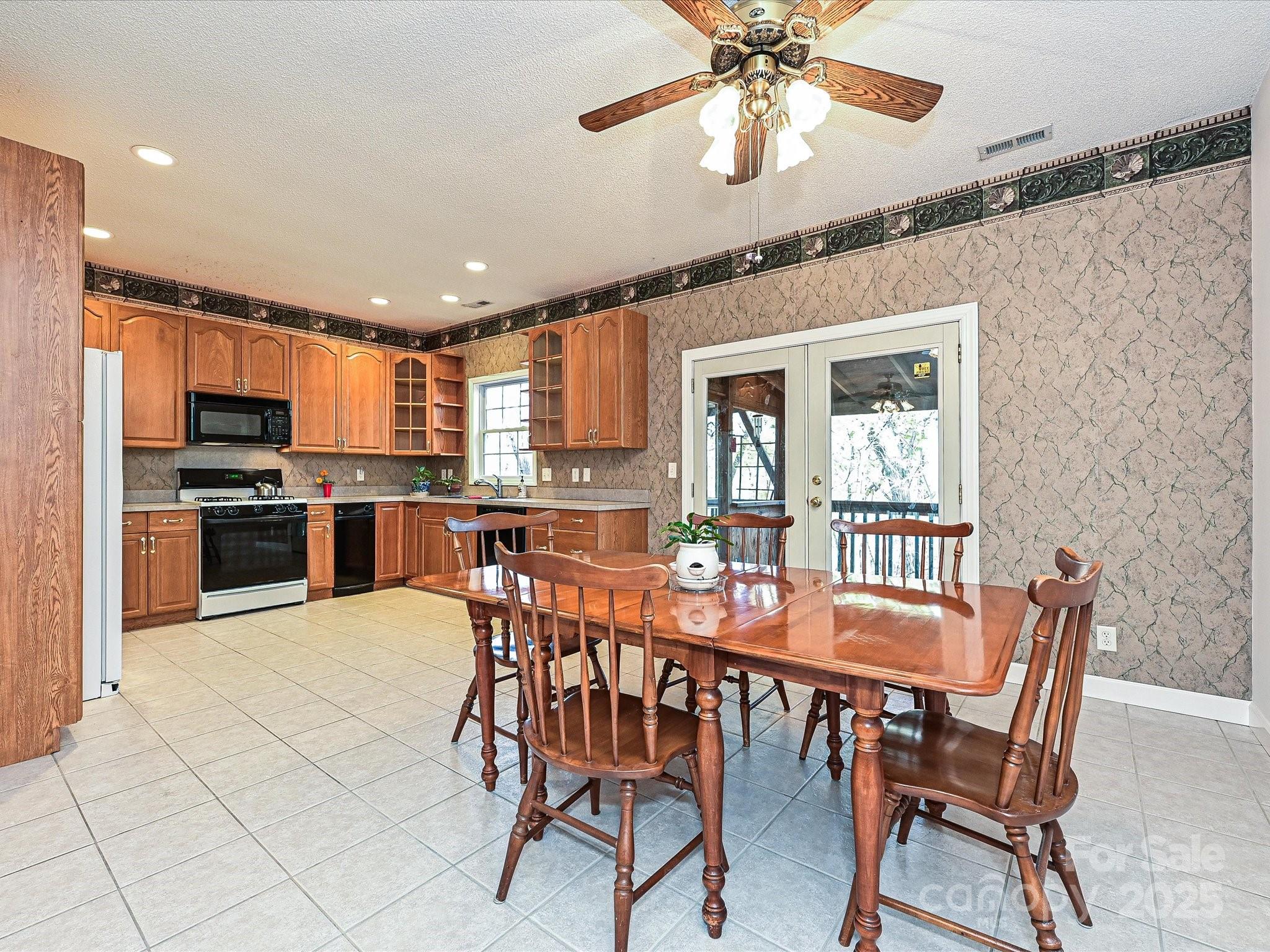 Tega Cay - Residential