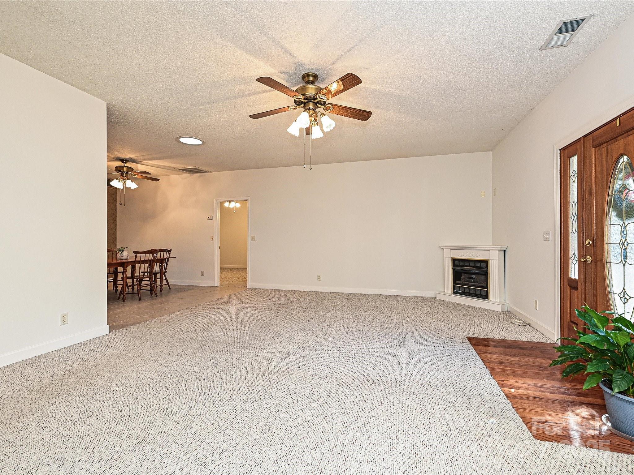 Tega Cay - Residential