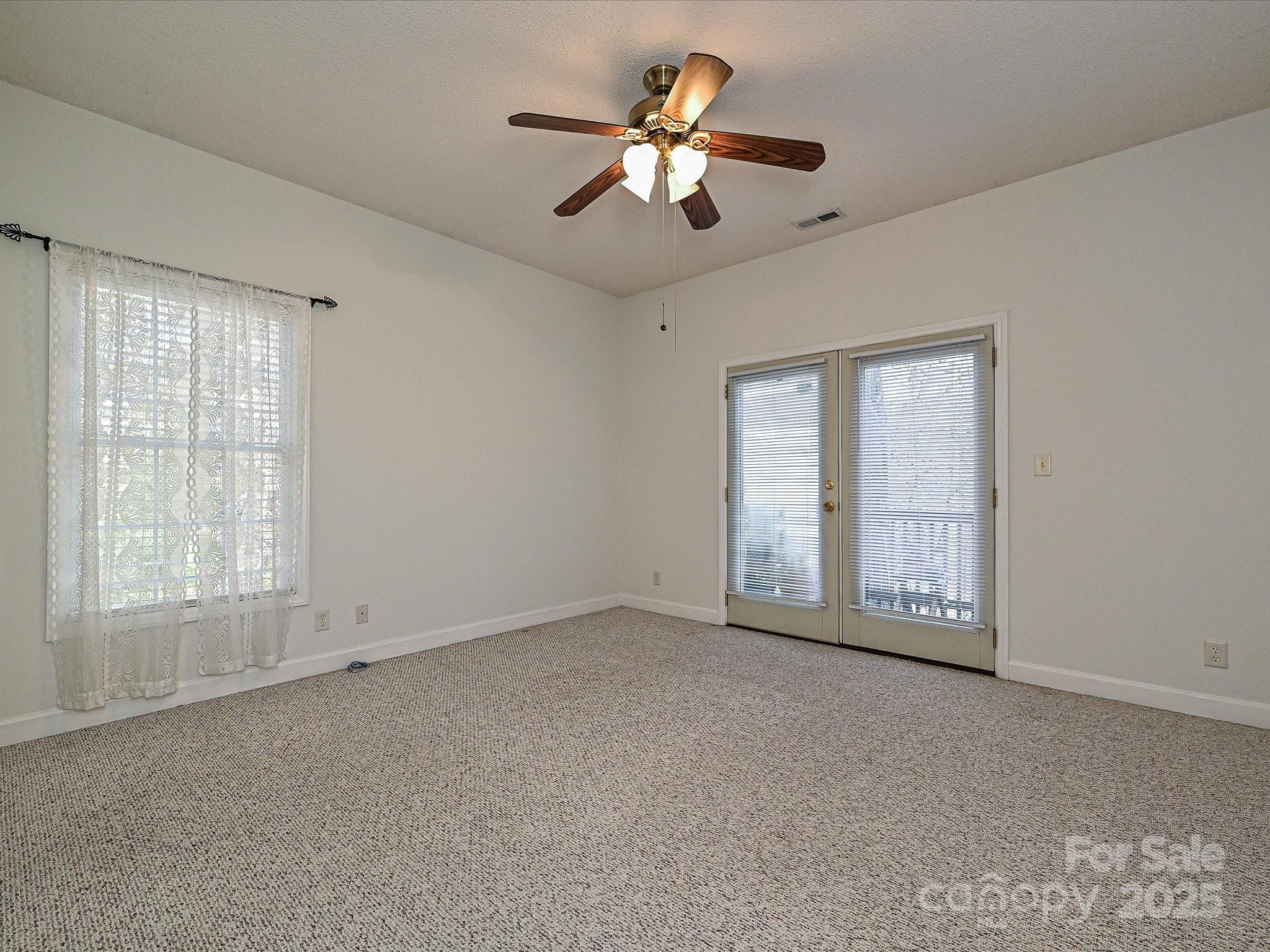 Tega Cay - Residential