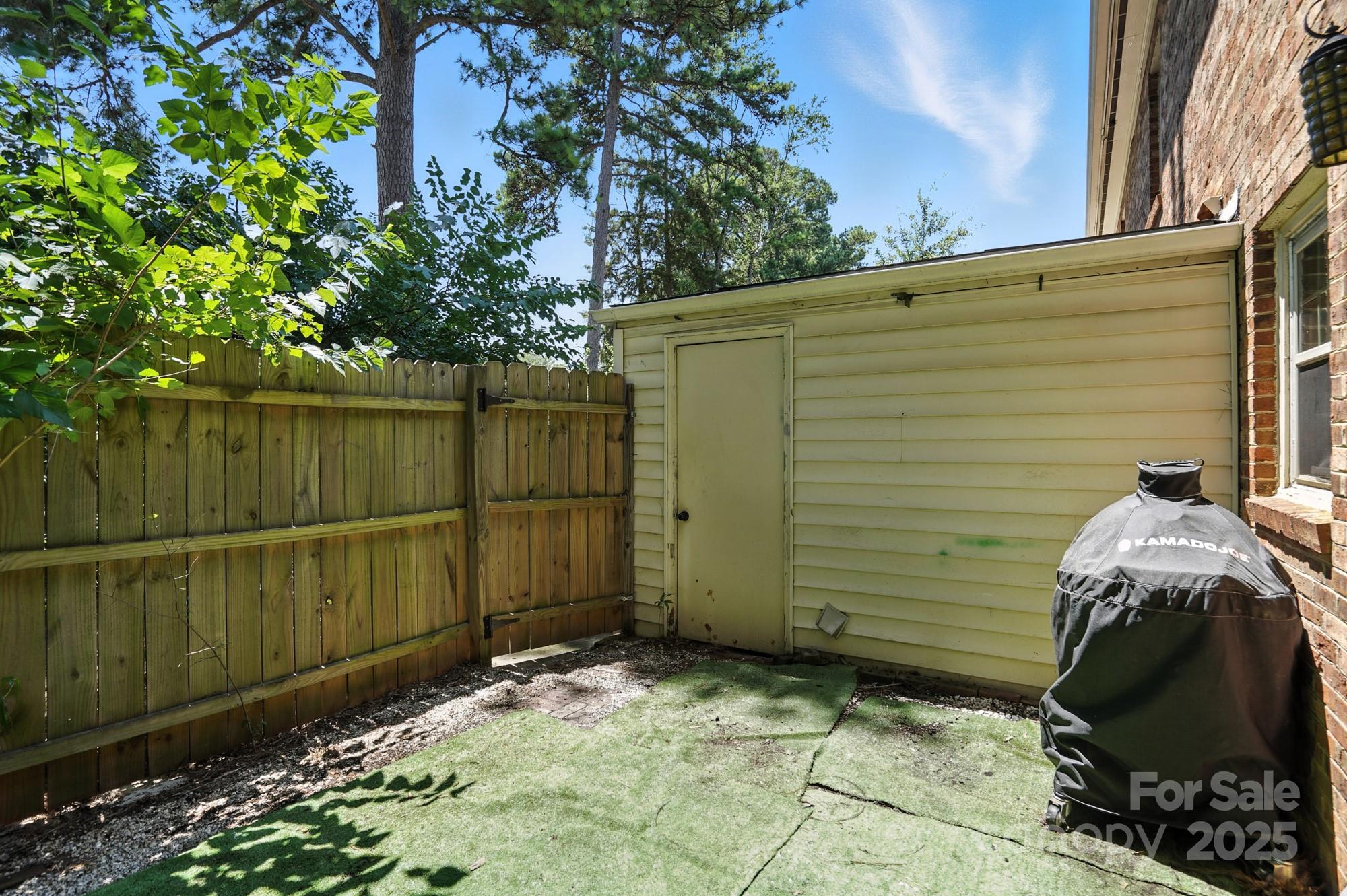 Carriage House - Residential