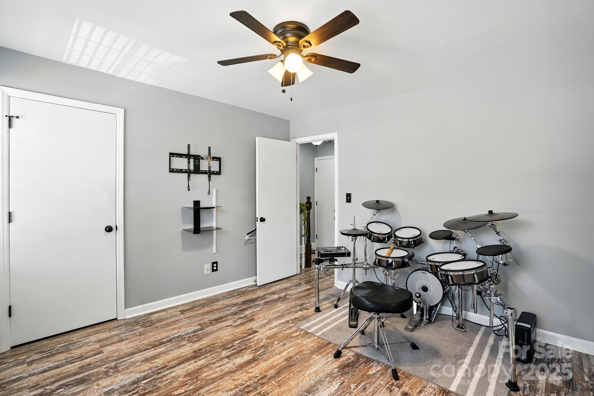 Carriage House - Residential