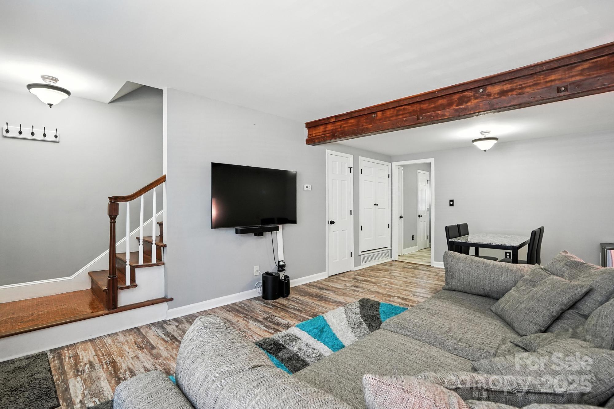 Carriage House - Residential