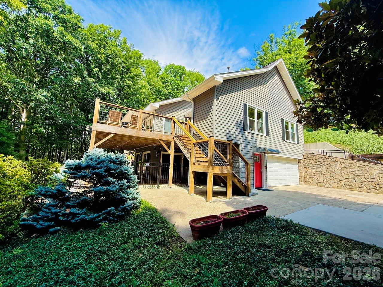 153 Skyview Circle