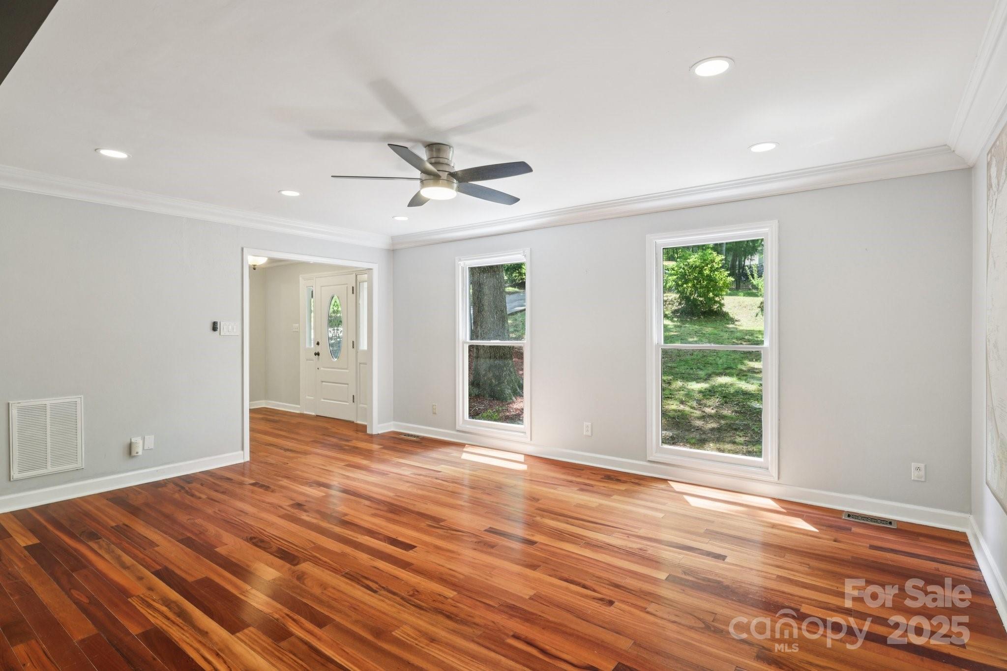 8 Hickory Ridge Court