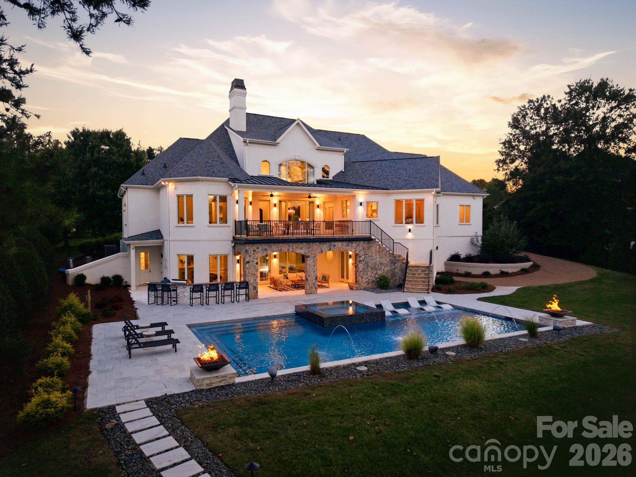 114 Cape Cod Way