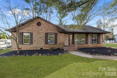 7101 Woodstock Drive Charlotte NC 28210