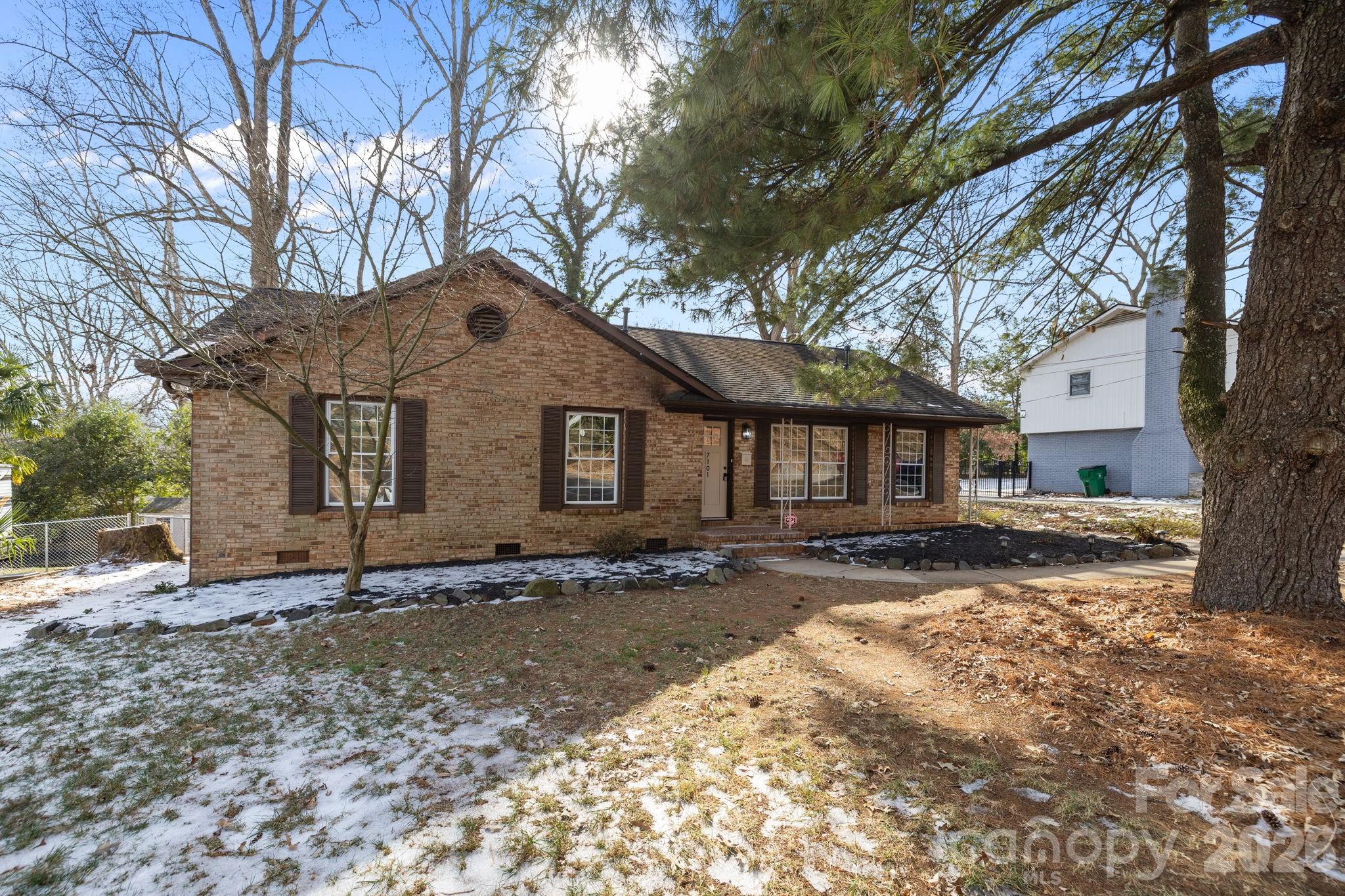 7101 Woodstock Drive