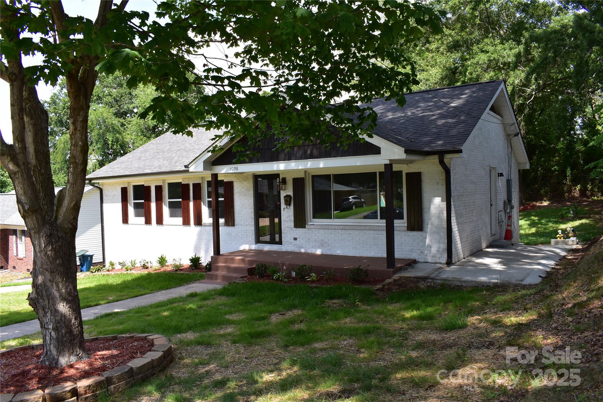 1038 Holmes Avenue