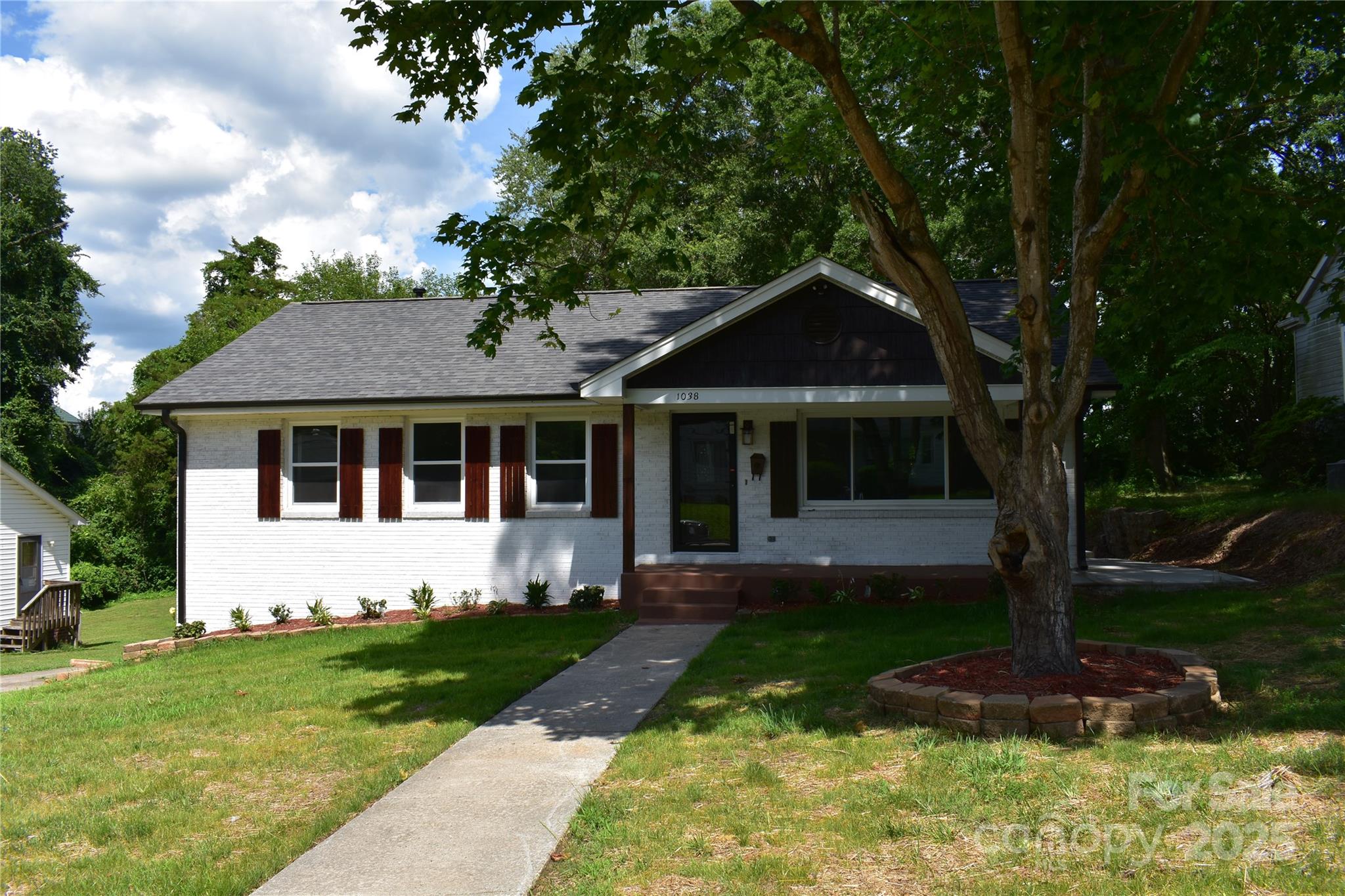 1038 Holmes Avenue