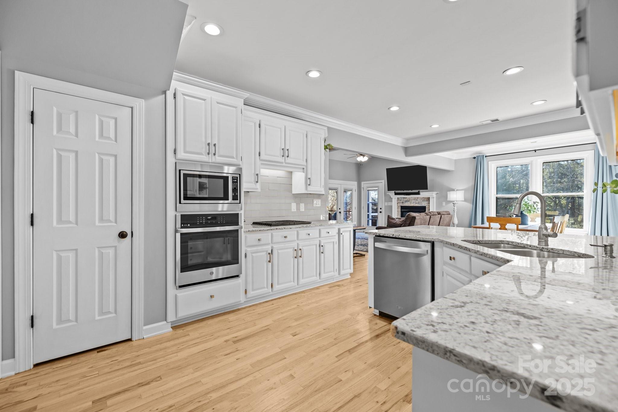 Lakeshore - Residential