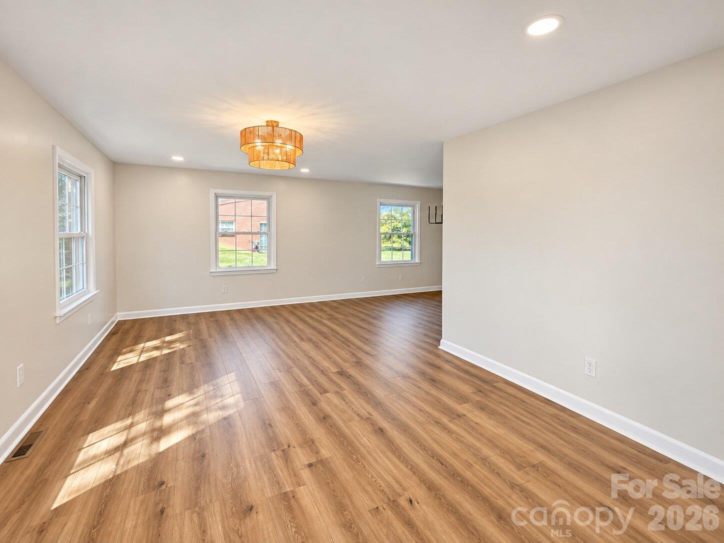 2808 28th Street NE