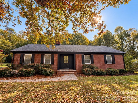 Photo of 2808 28th Street NE, Hickory, NC 28601 (MLS # 4432829)