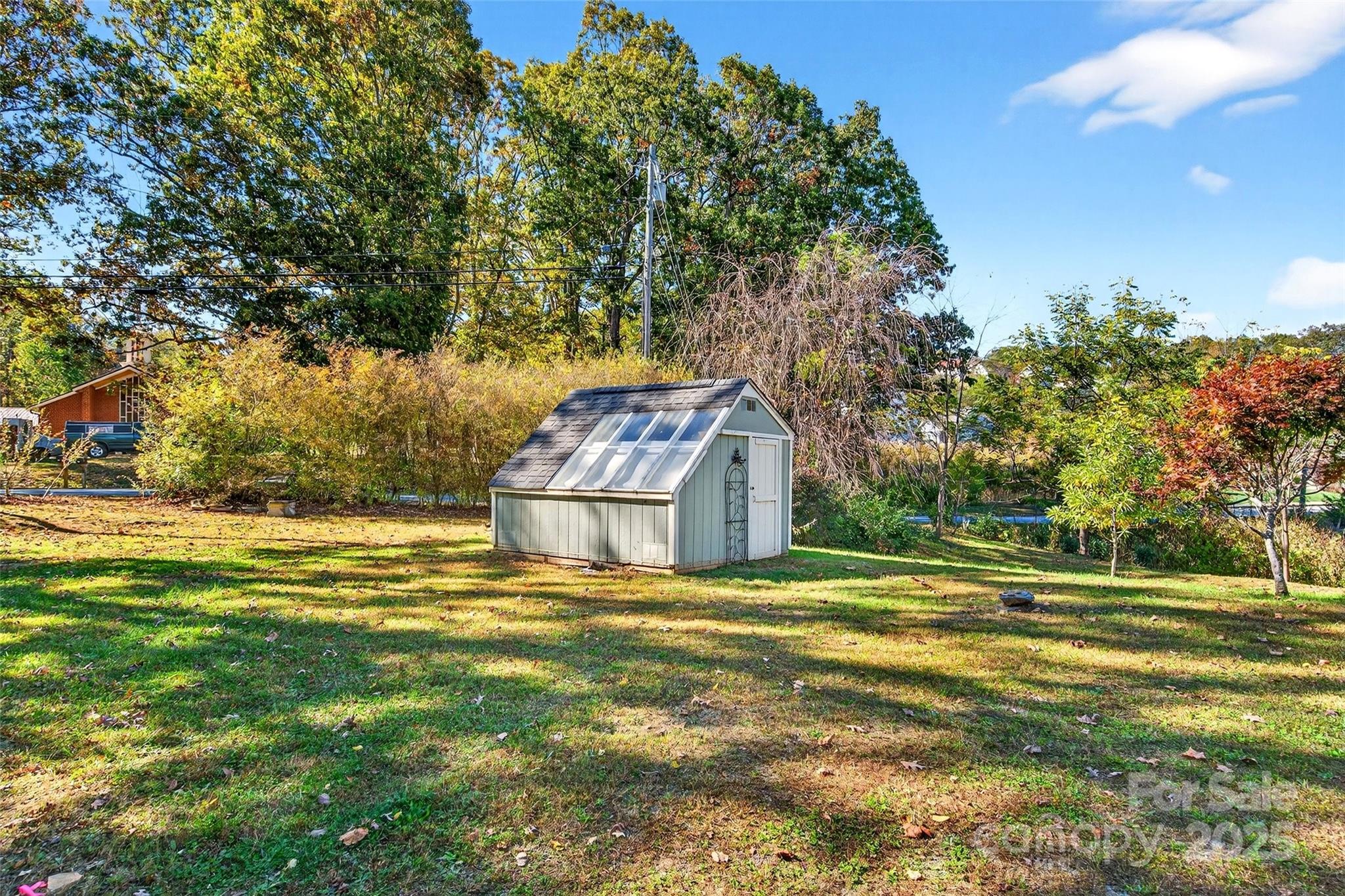 411 Hiawassee Avenue 2