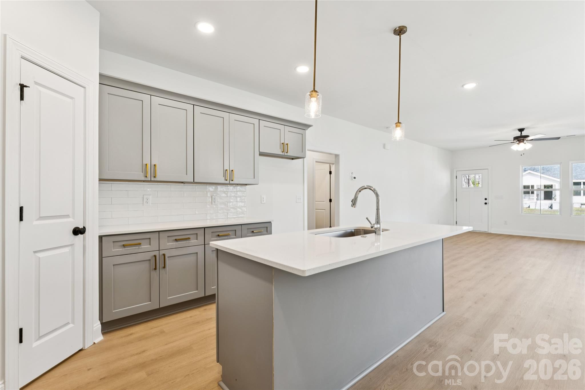 WOODLAND PARK - Residential