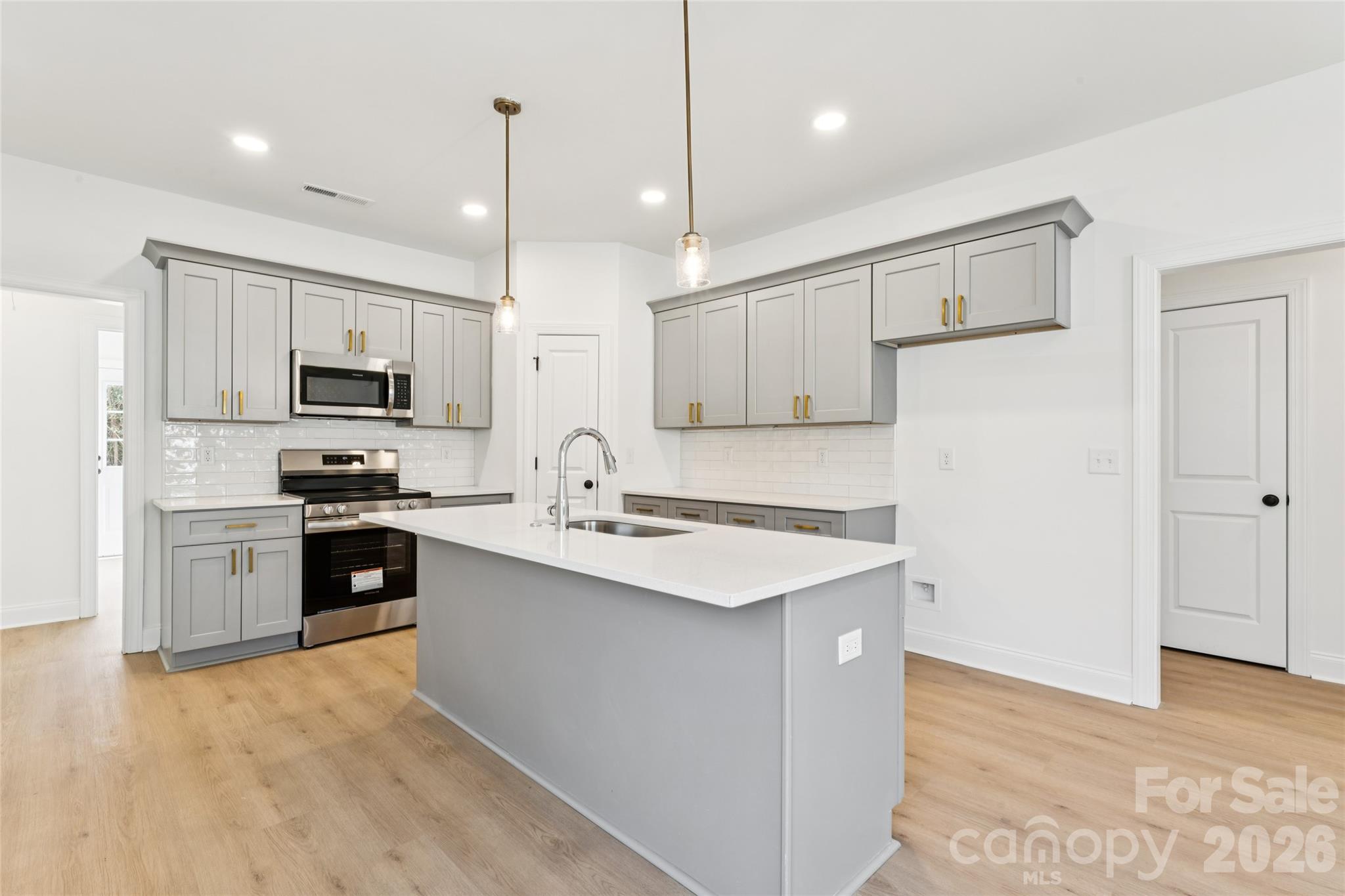 WOODLAND PARK - Residential