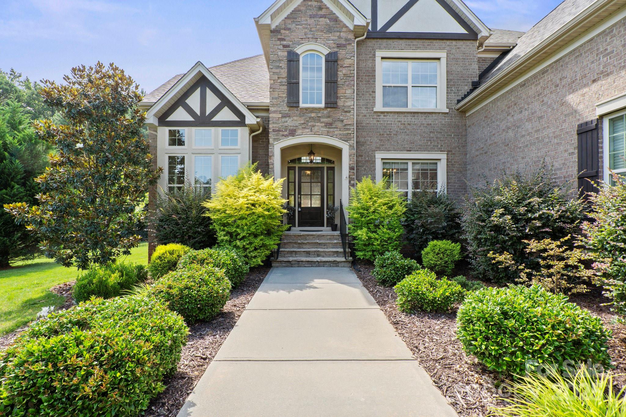 805 Hidden Pond Lane