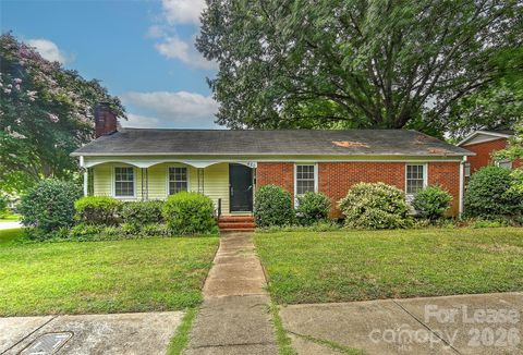 Photo of 420 Seneca Place, Charlotte, NC 28210 (MLS # 4374647)