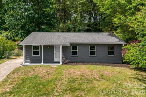 Photo of 82 Lees Creek Road, Asheville, NC 28806 (MLS # 4378093)