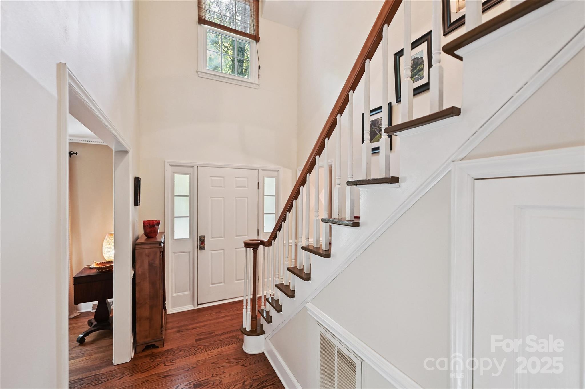 5721 Camelot Drive