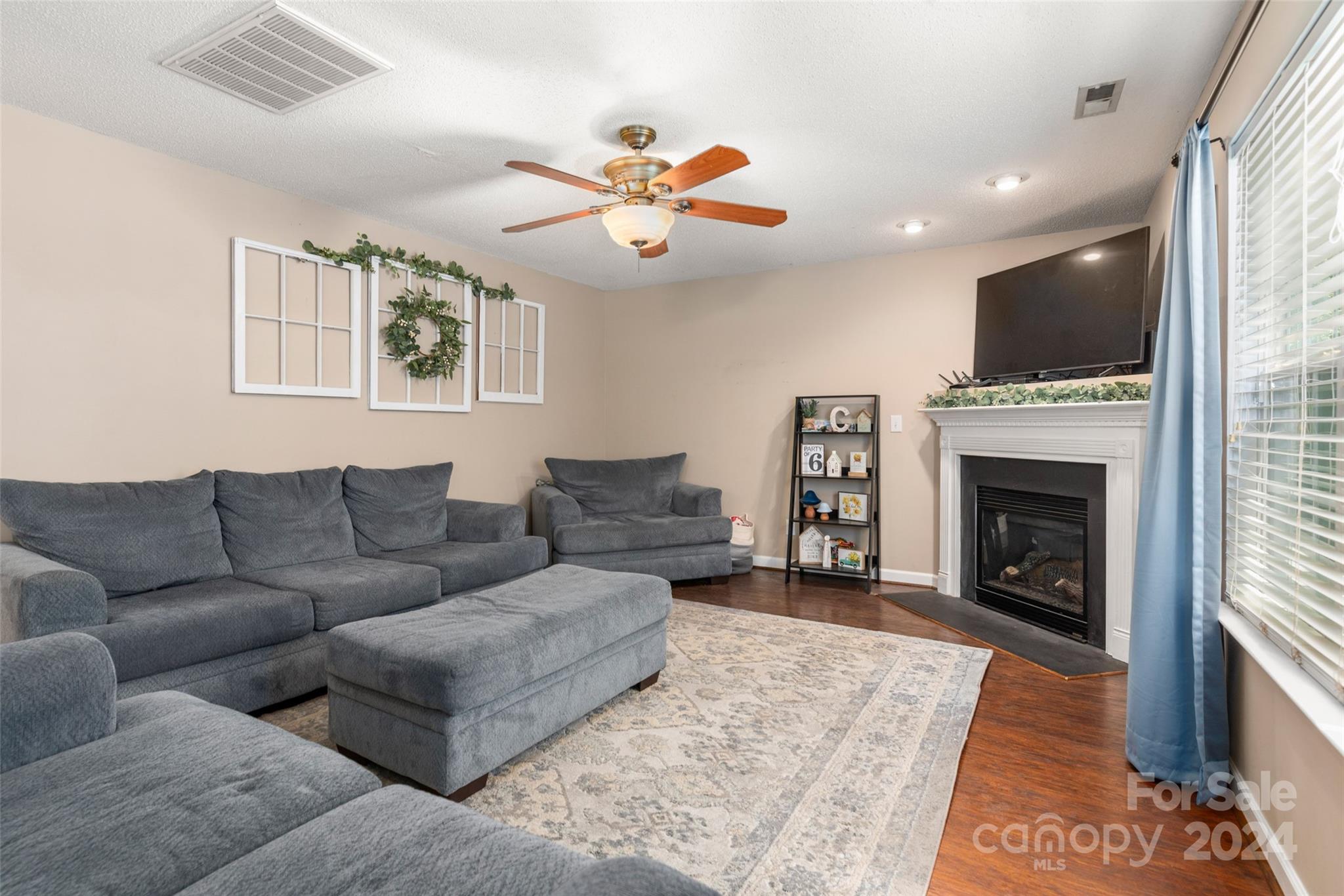 Forest Hills - Residential