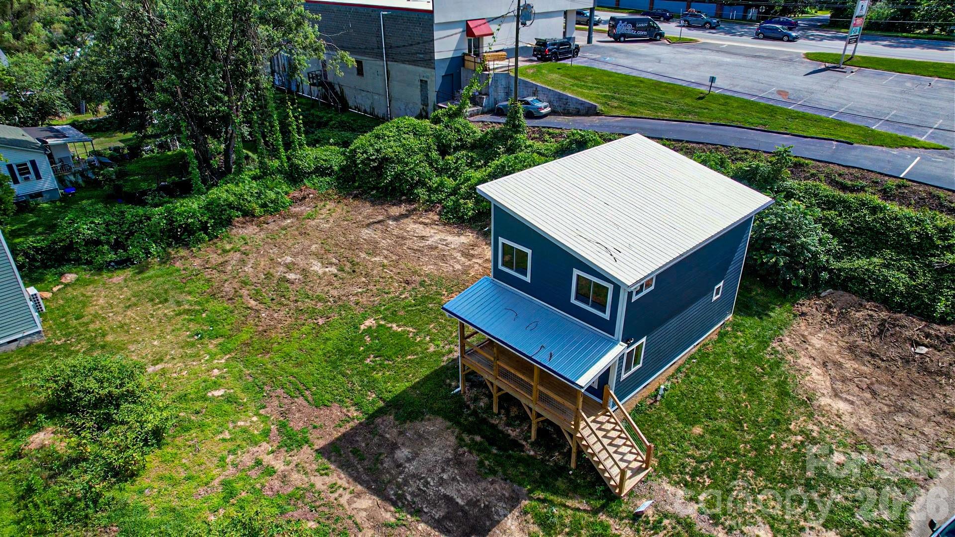 700 Reed Street 700, 692 & 12