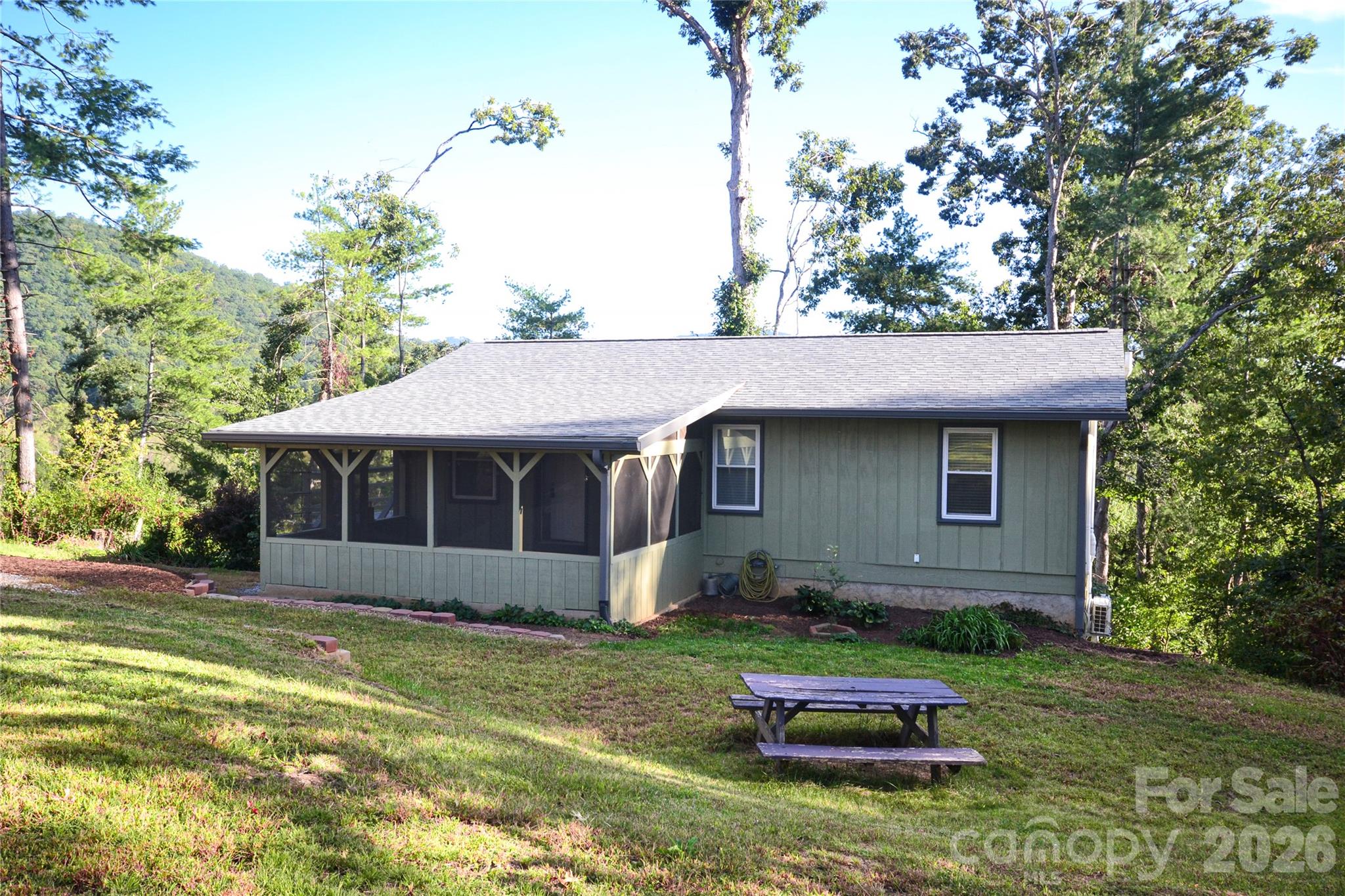 6 Mountain Oaks Drive