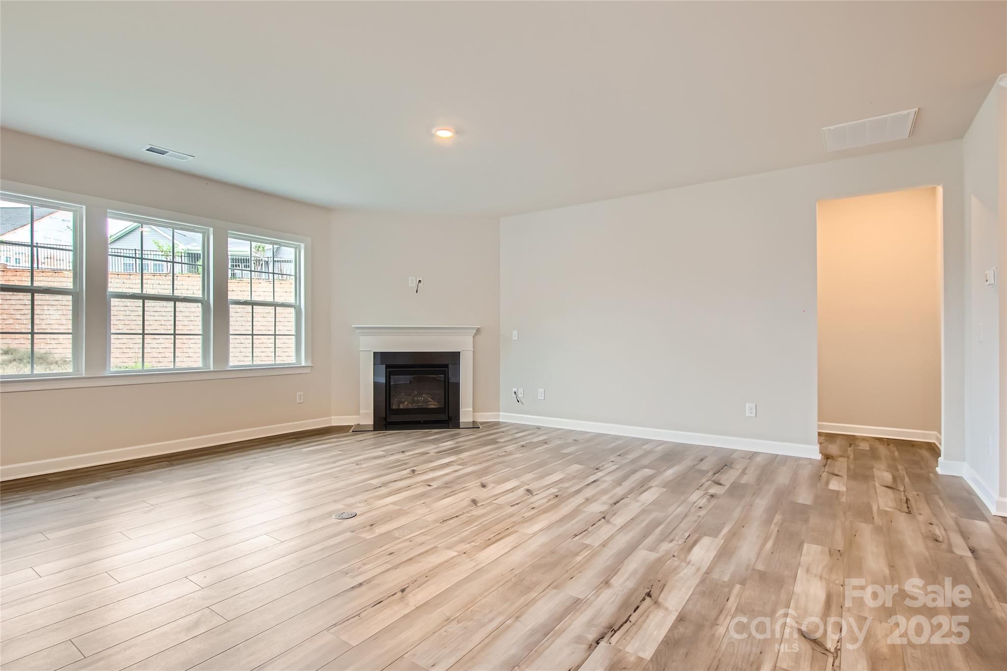 Roselyn - Residential