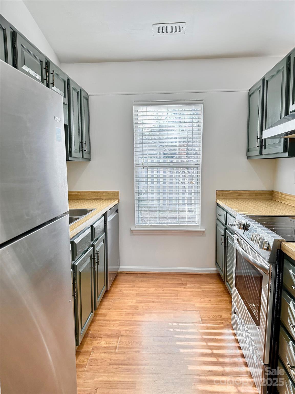 2734 Tiergarten Lane