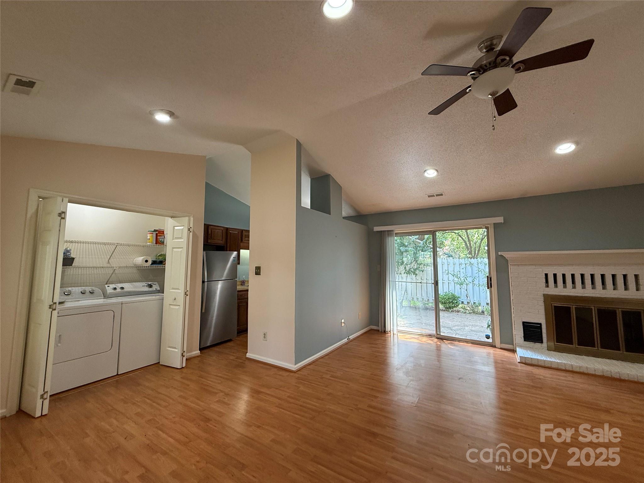 2734 Tiergarten Lane