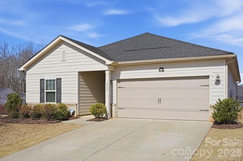 4526 Bright Road Charlotte NC 28214