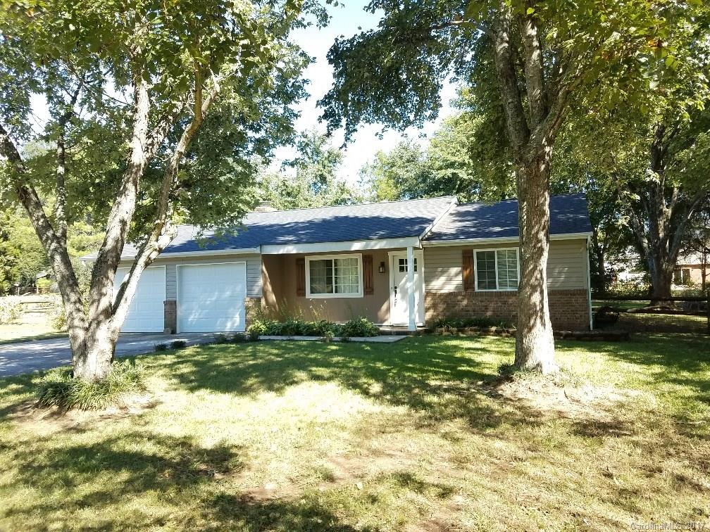 Twelve Oaks - Residential