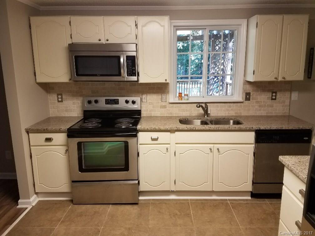 Twelve Oaks - Residential