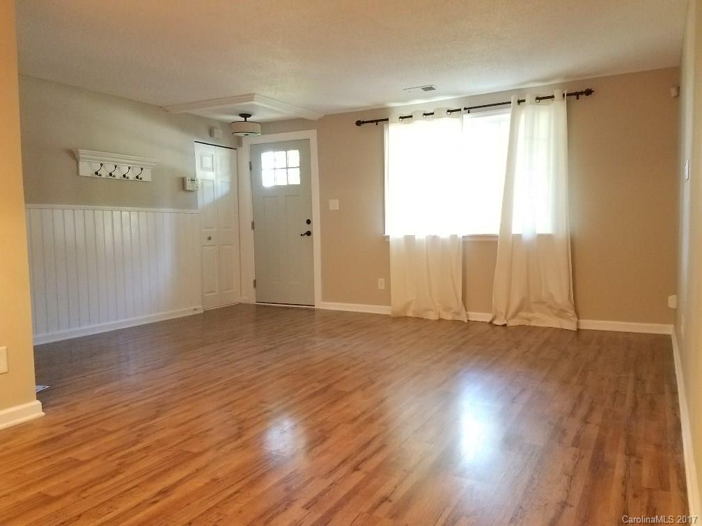 Twelve Oaks - Residential