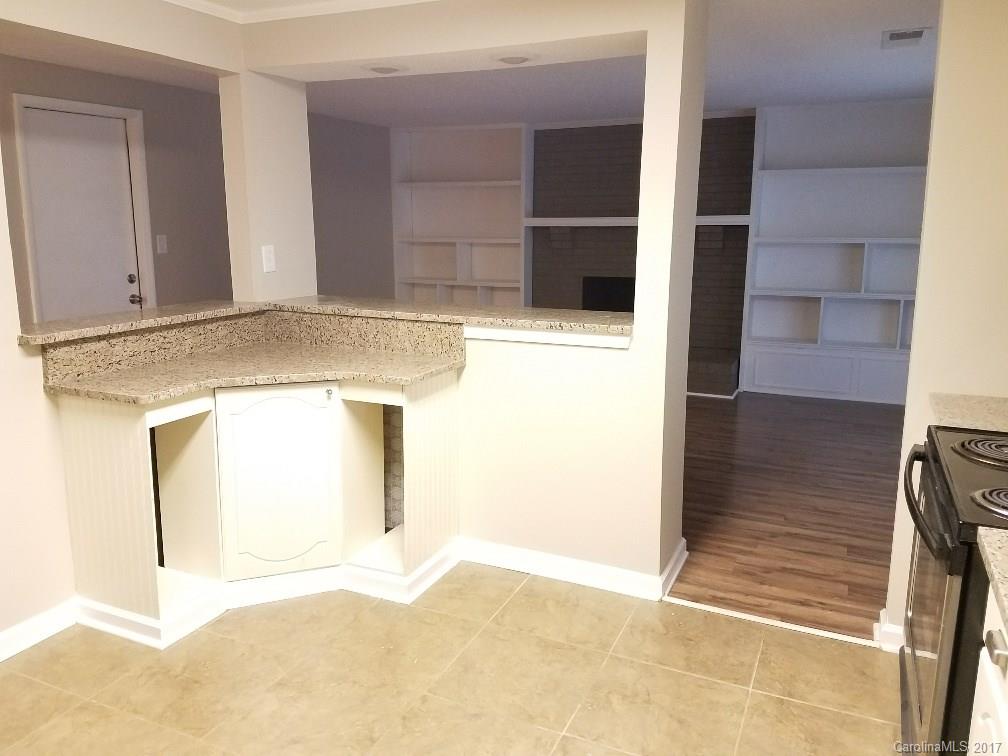 Twelve Oaks - Residential