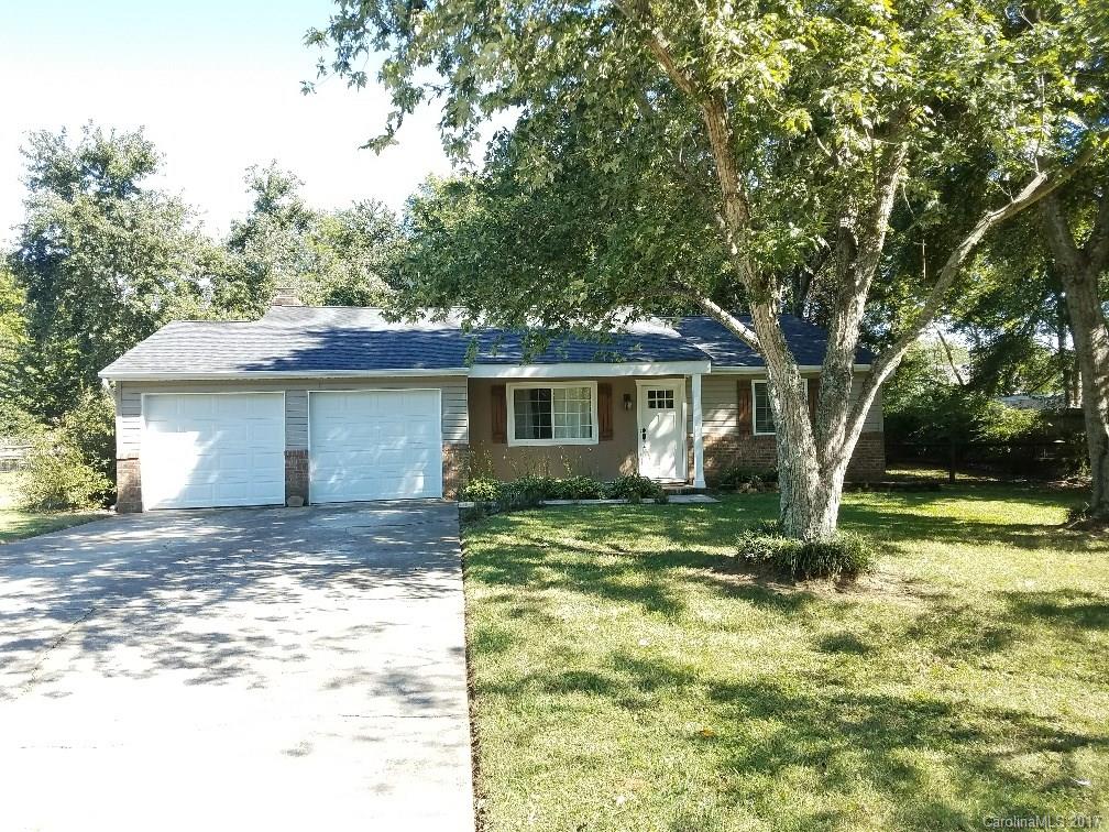 Twelve Oaks - Residential