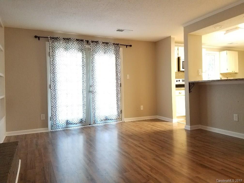 Twelve Oaks - Residential