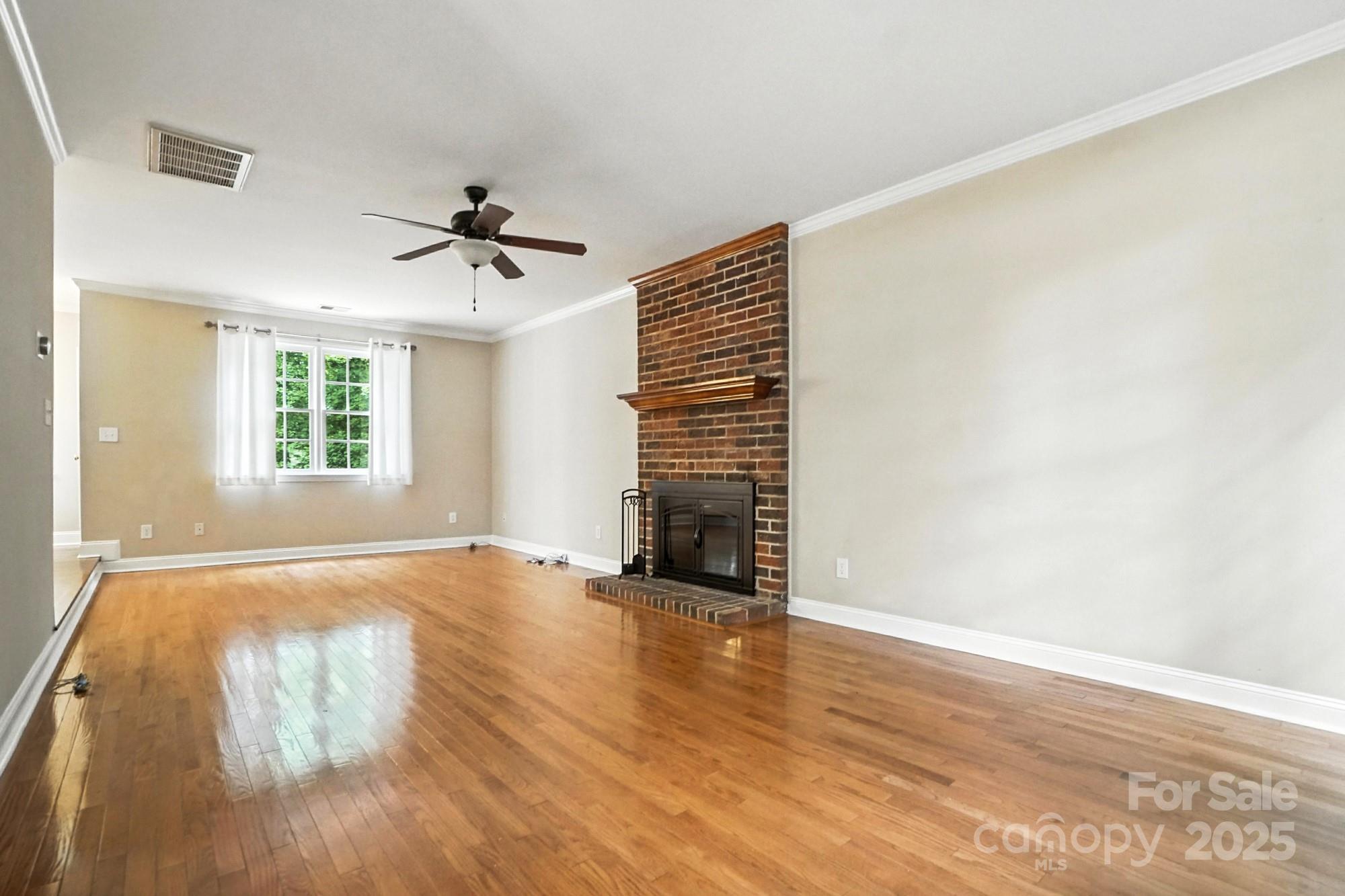 15129 Chewtonglen Lane
