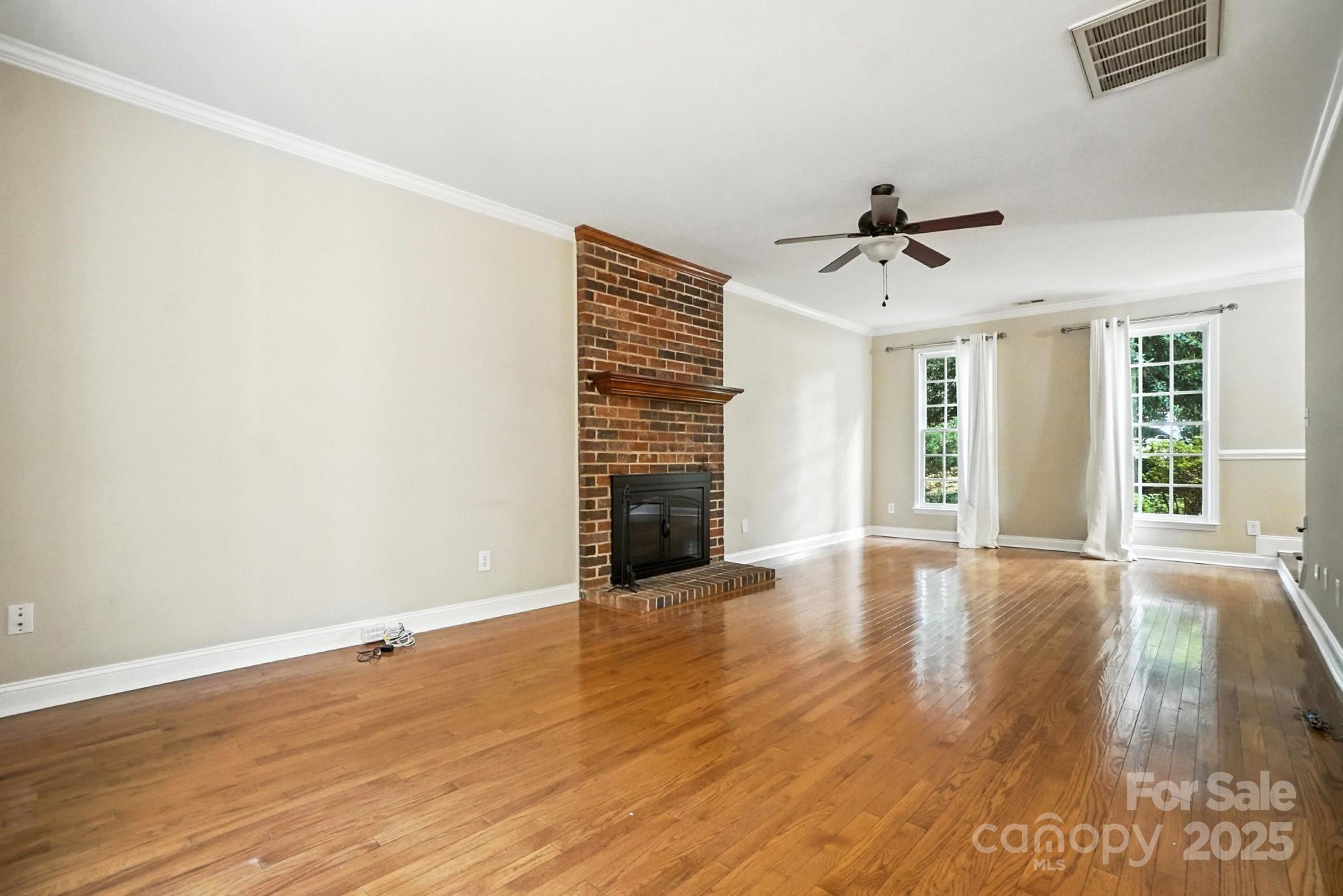 15129 Chewtonglen Lane