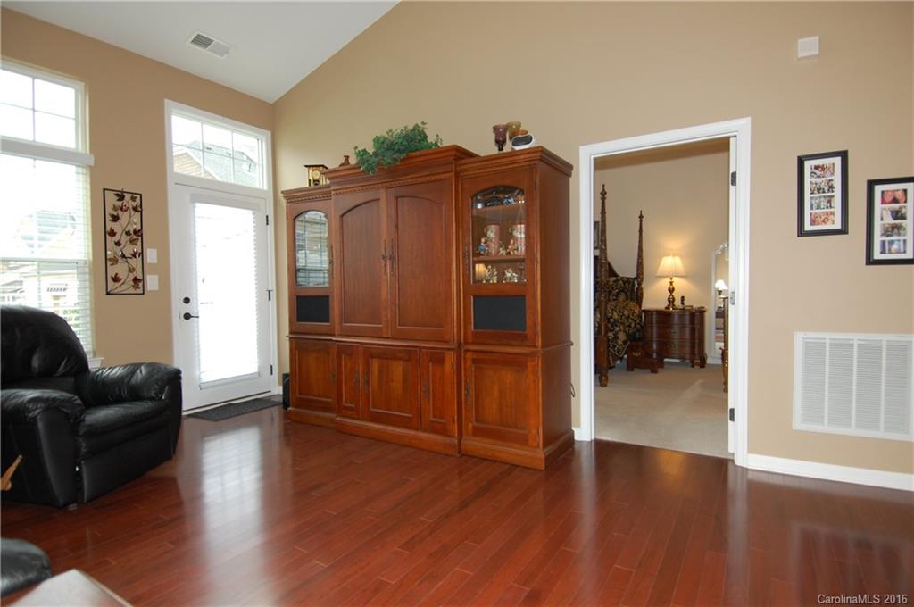 Lake Shore - Residential