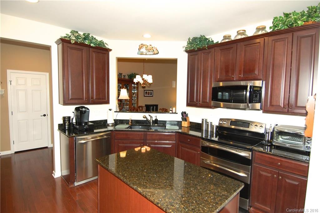 Lake Shore - Residential