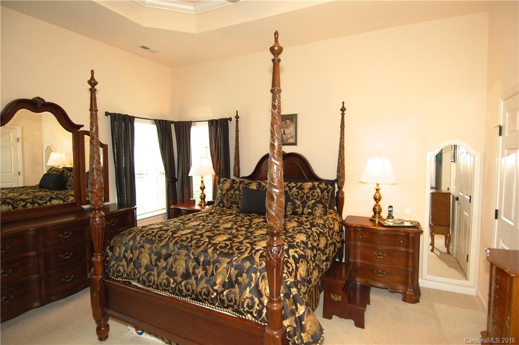 Lake Shore - Residential