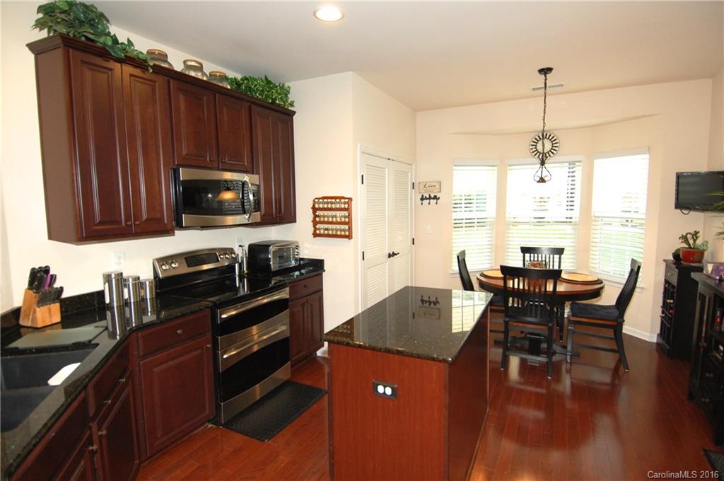 Lake Shore - Residential