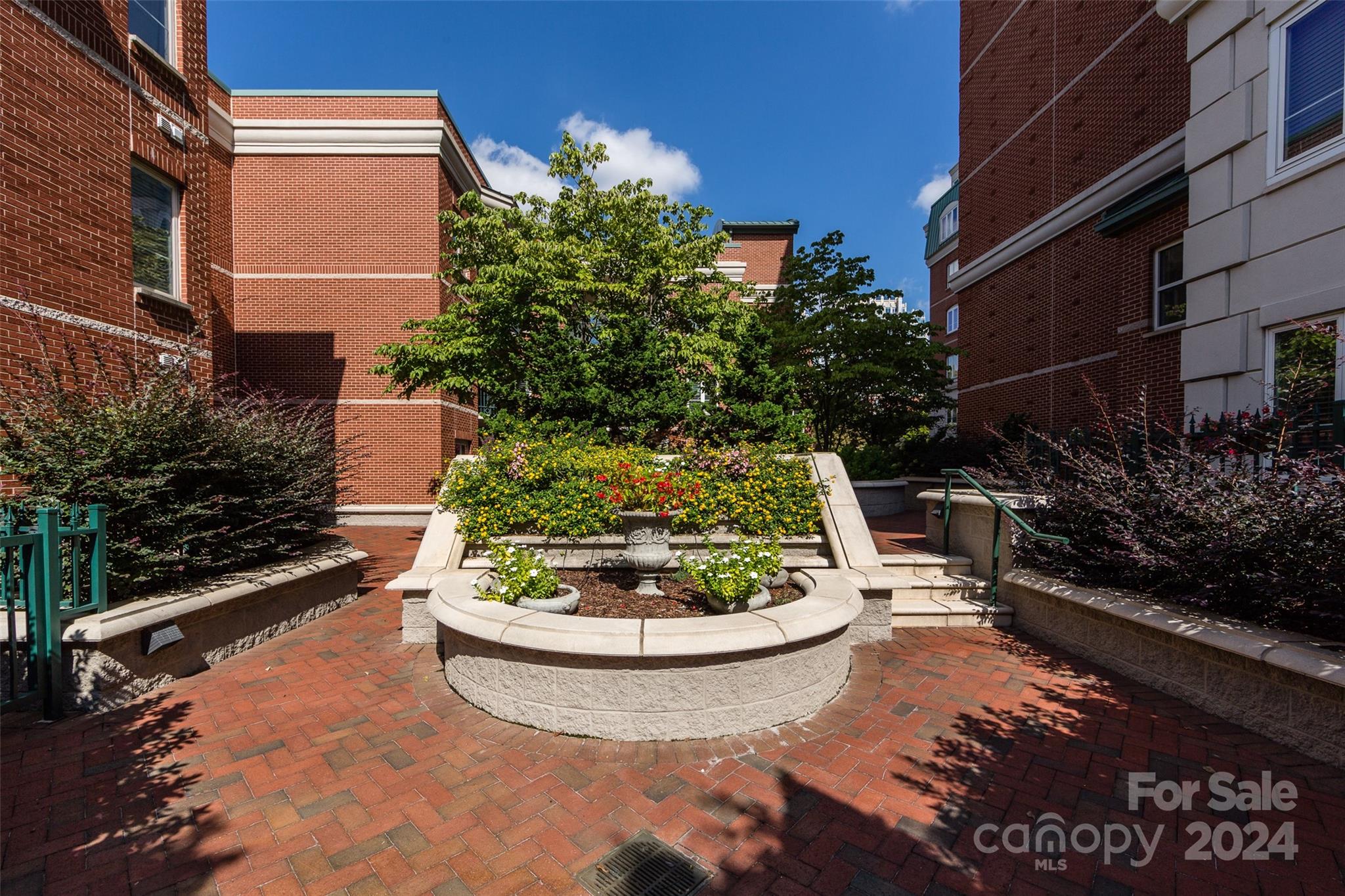 401 N Church Street 406