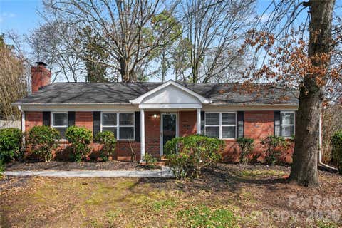 Photo of 8205 Meadowind Circle, Charlotte, NC 28226 (MLS # 4353063)