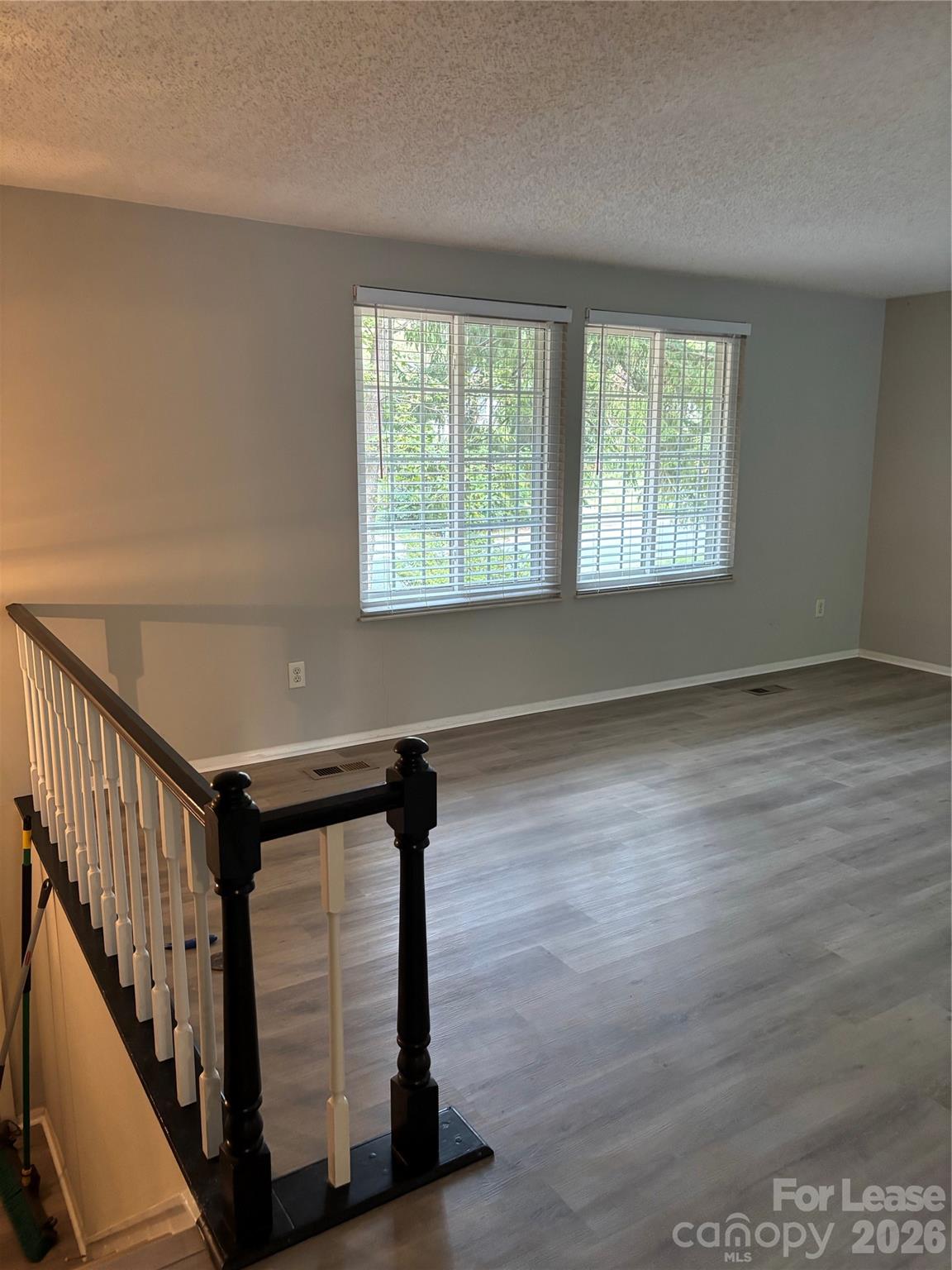 7211 Rollingridge Drive