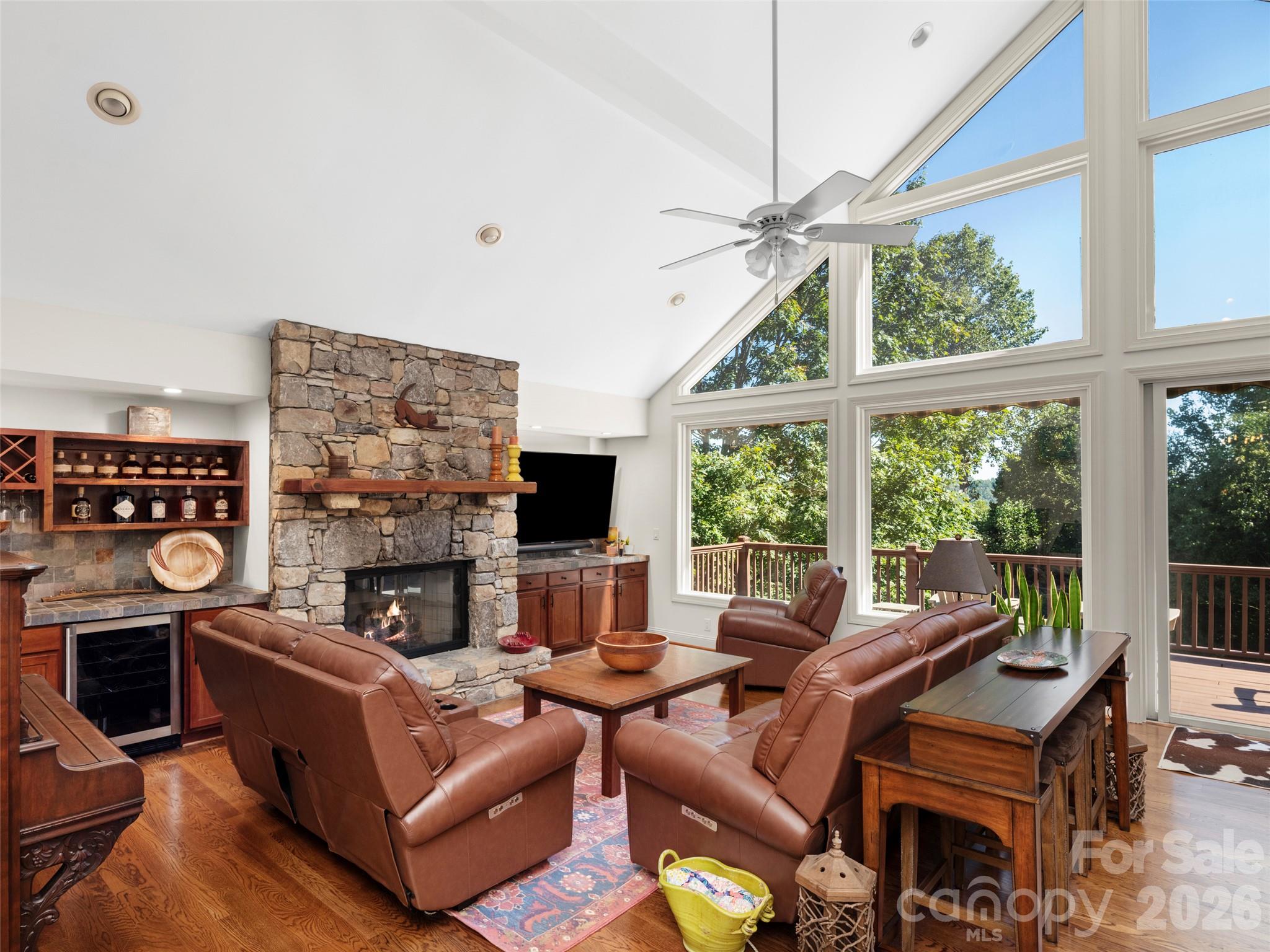 1 Meadow Ridge Lane