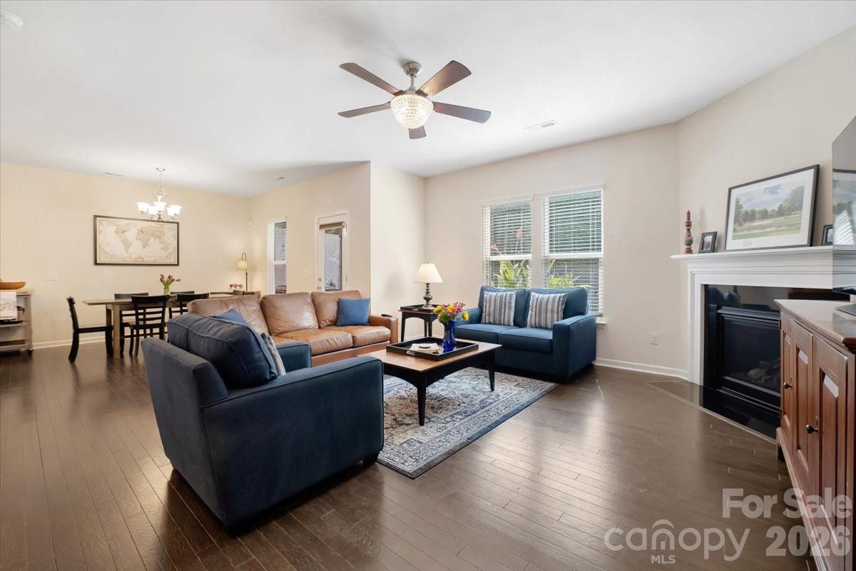 5122 Mount Clare Lane