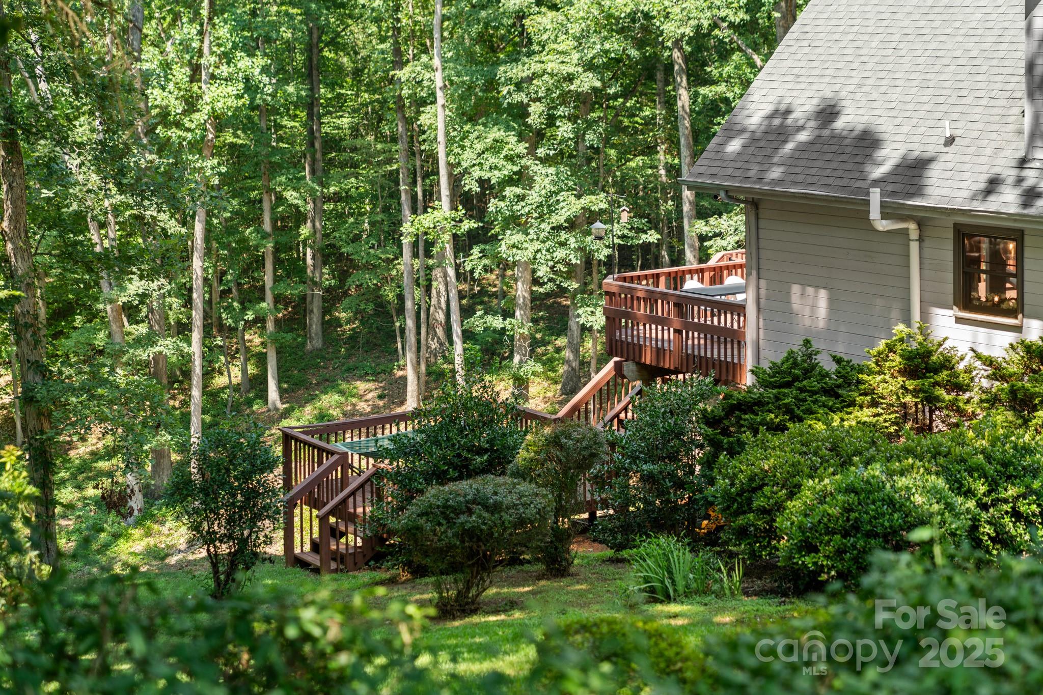 376 Knollwood Drive