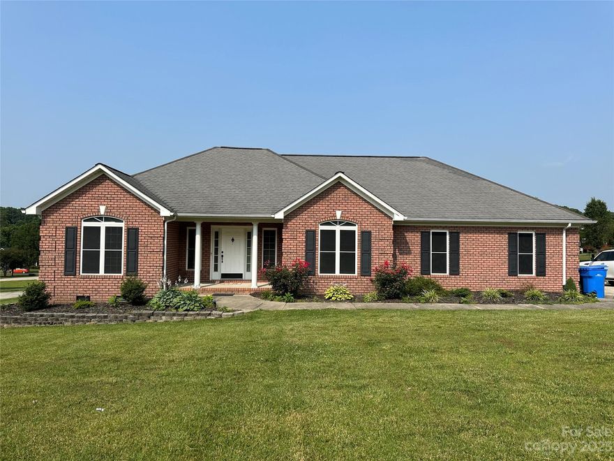 All brick 3 bed/2 bath home with open floor plan in desirable neighborhood. Nice composite deck out back will be great for entertaining.