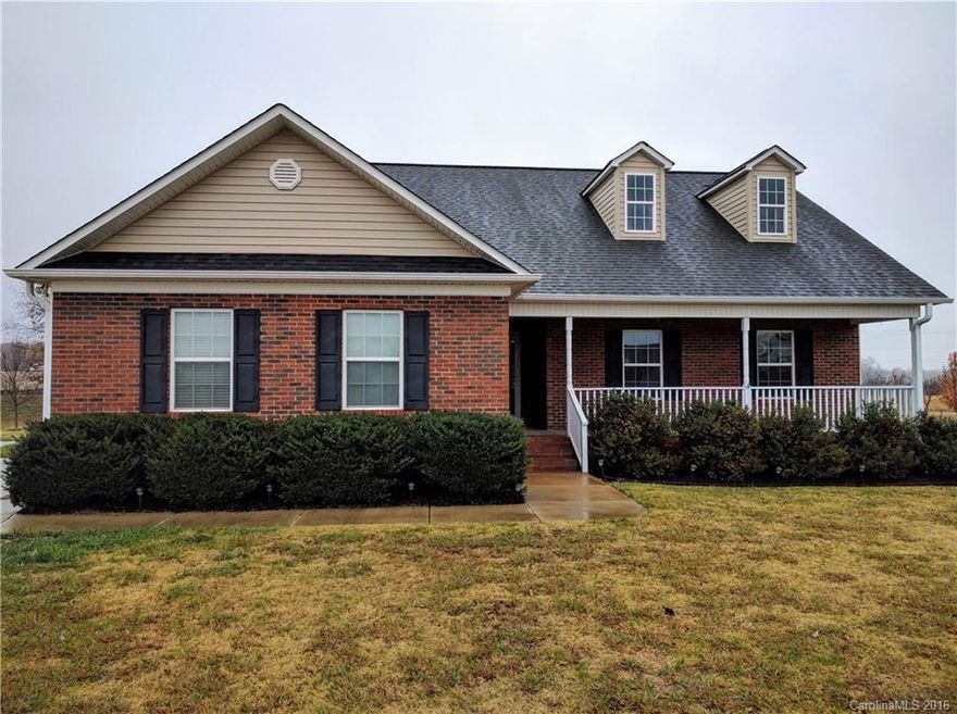 You'll love this beautiful ranch style home perfectly situated on a large 1+AC  culdesac lot. Kitchen with granite countertops, breakfast area, stone fireplace, new laminate wood flooring, HUGE deck and paver patio, side load garage and LOW county taxes. Be sure not to miss this amazing opportunity!?